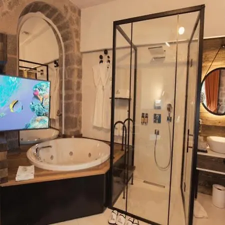 Cephanelik Boutique מלון