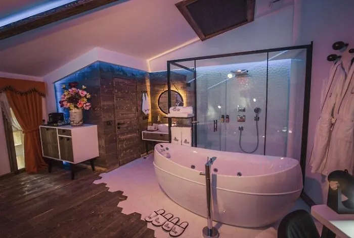 Cephanelik Boutique Trabzon